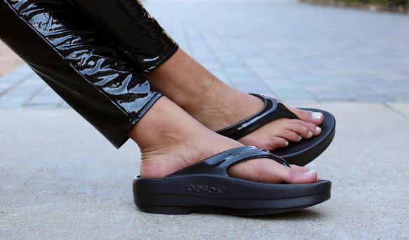 Oofos Women's Oomega Oolala Flip Flop All Black PLATFORM Oofos Women's Oomega Oolala Flip Flop All Black PLATFORM