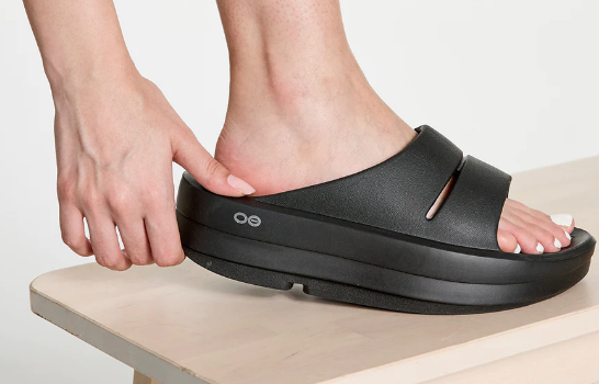 Oofos Women's Oomega OOahh Slide Black PLATFORM STYLE Limited Sizes