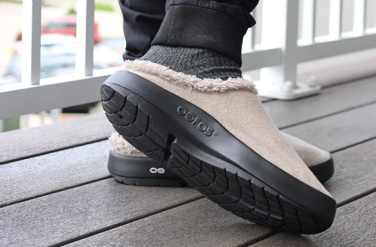 Oofos Men s OOcoozie Mule Slipper Tawny Brownish Tan color Sherpa