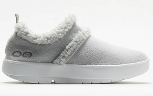 Oofos Women's OOcoozie Low Slipper - Light Gray Sherpa (SIZE 7 ONLY)